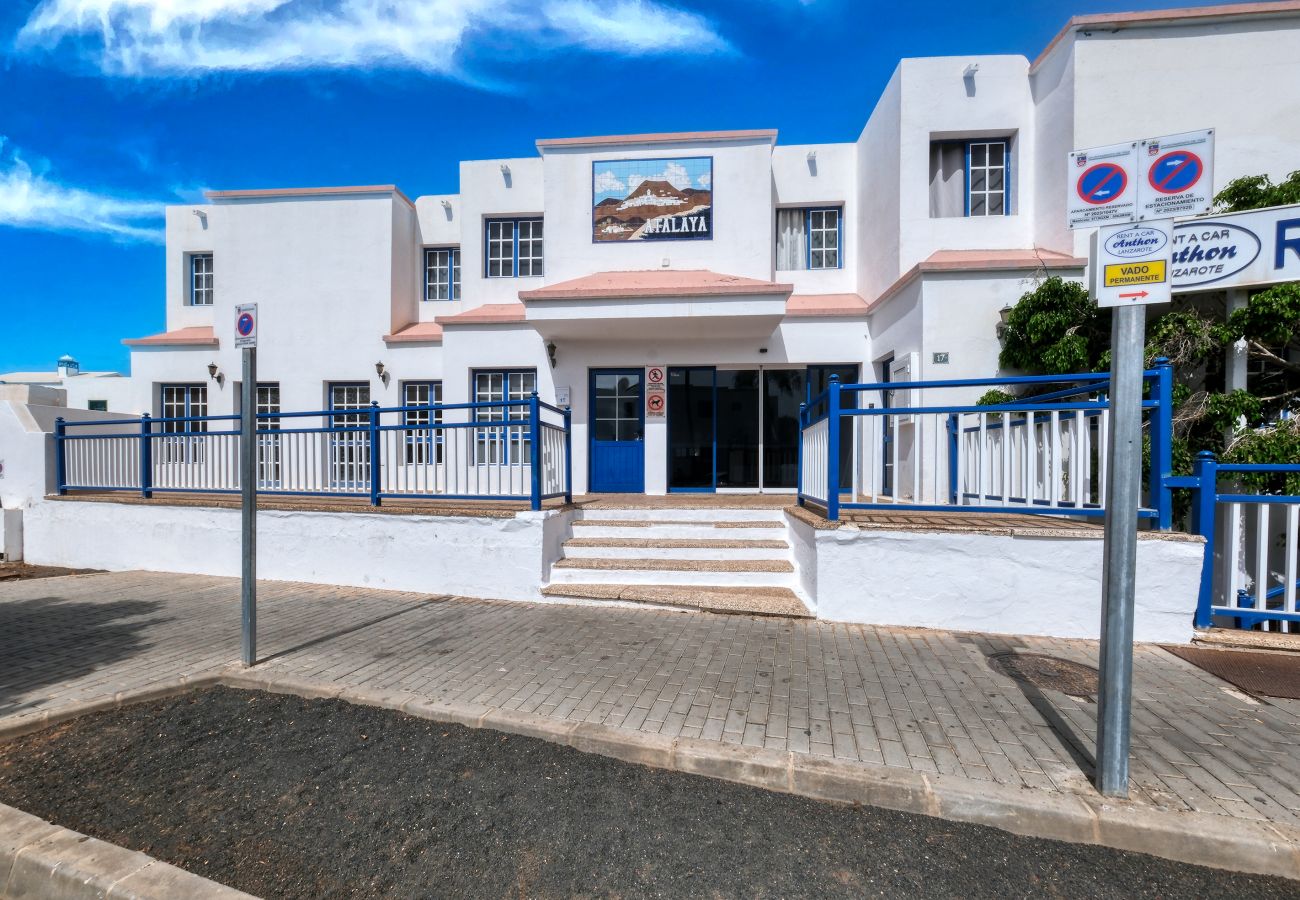 Ferienhaus in Puerto del Carmen - Casa Bella - Terrasse und Pool By LVH