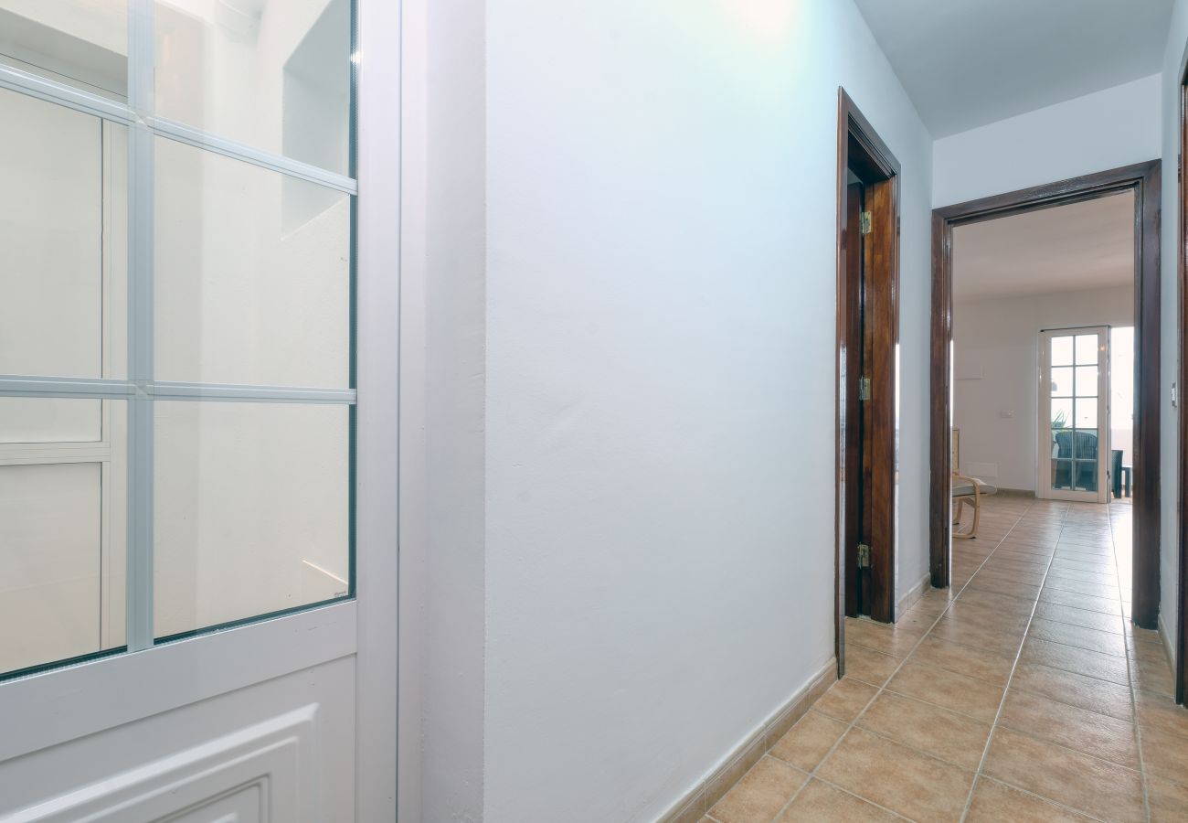 Ferienwohnung in Arrieta  - El Charcón A - 10 m vom Strand entfernt By LVH