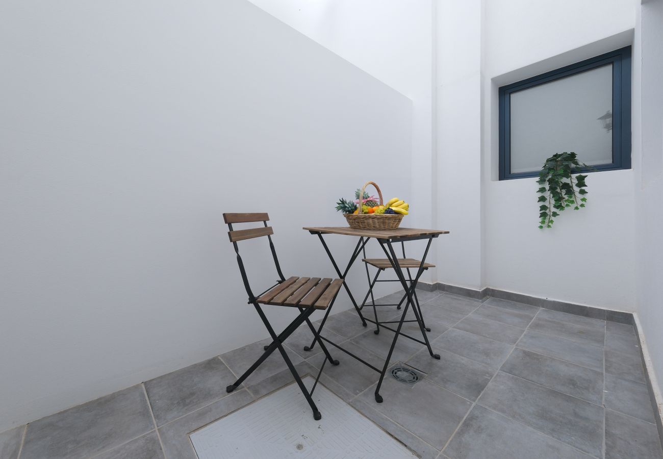 Ferienhaus in Tinajo - Haus La Santa – 400 m zum Strand By LVH