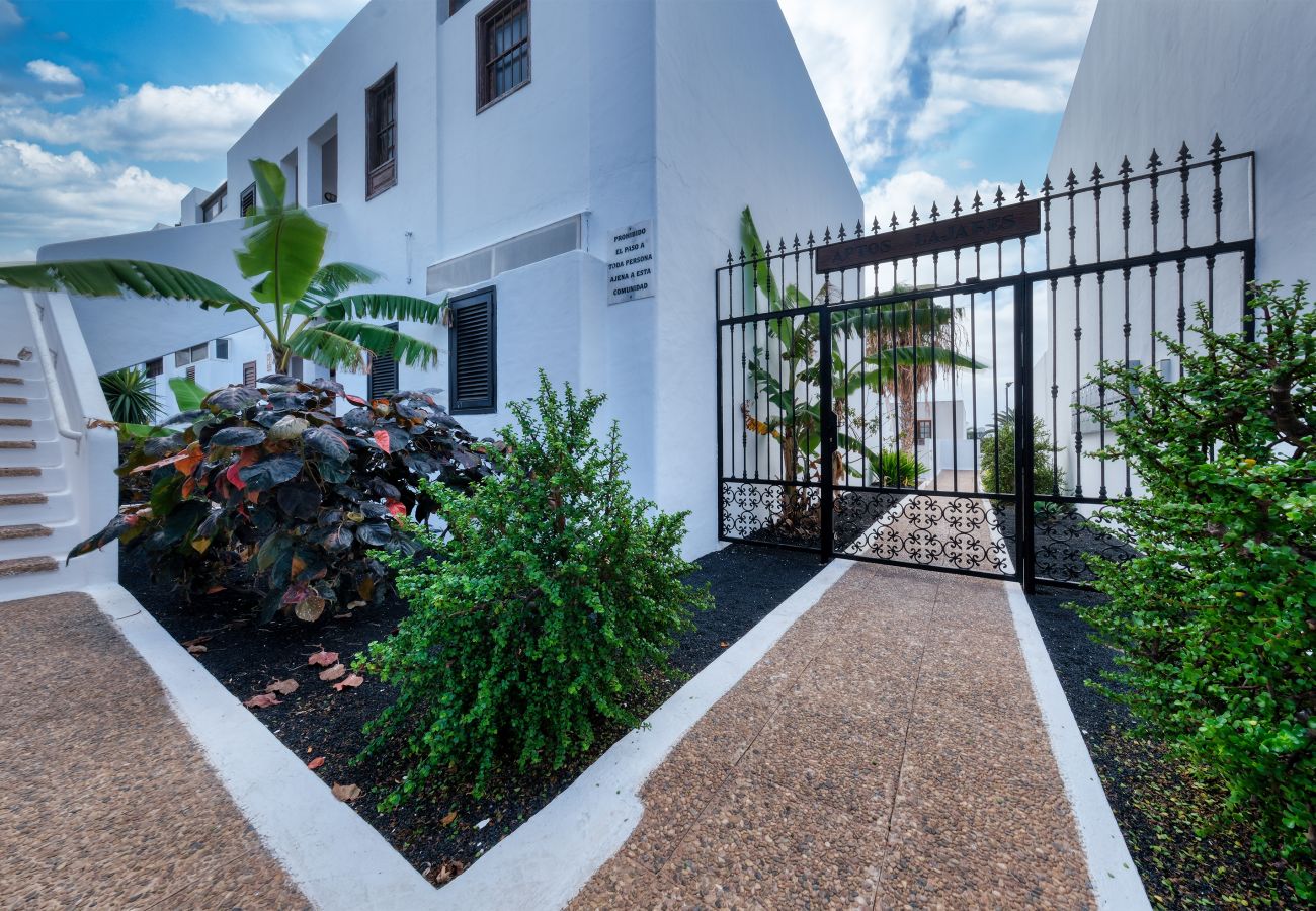 Ferienhaus in Puerto del Carmen - Casa Ondina - Pool und Meerblick By LVH