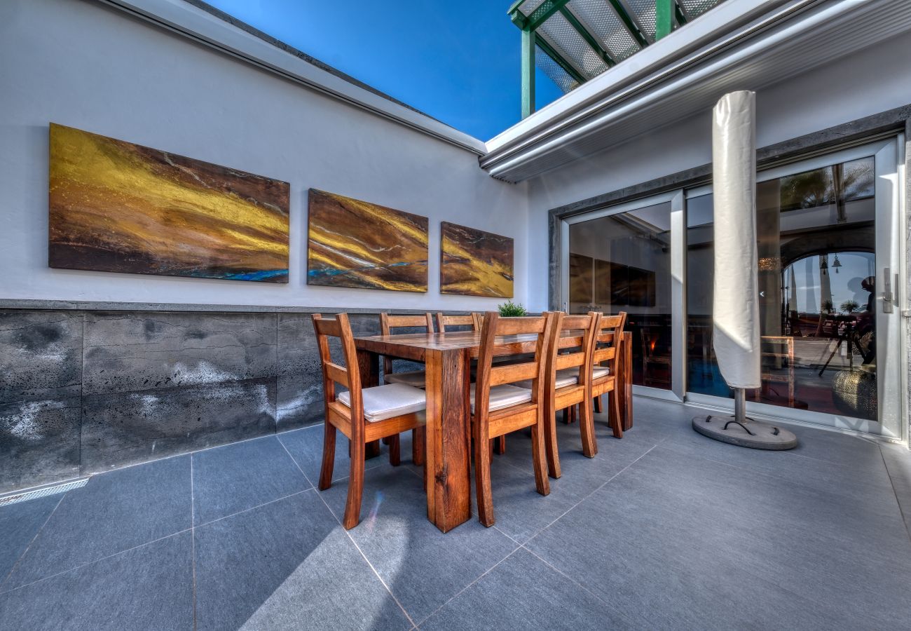 Ferienhaus in Costa Teguise - Casita Malvika – Luxus und Meerblick By LVH