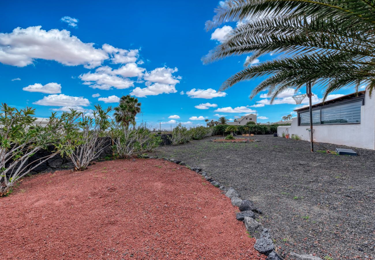Ferienhaus in Playa Blanca - Villa Montaña Roja