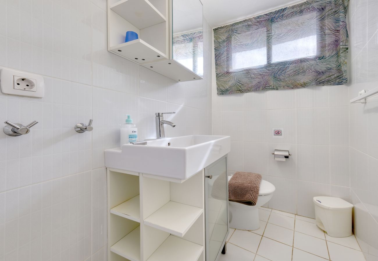 Ferienhaus in  Famara - Atlántico Famara 124 • Ocean views • Beach 2 min • LVH