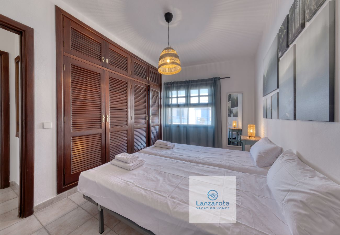 Ferienwohnung in Playa Blanca - Casa Bonica • Ocean Views • Beach 2 min • LVH
