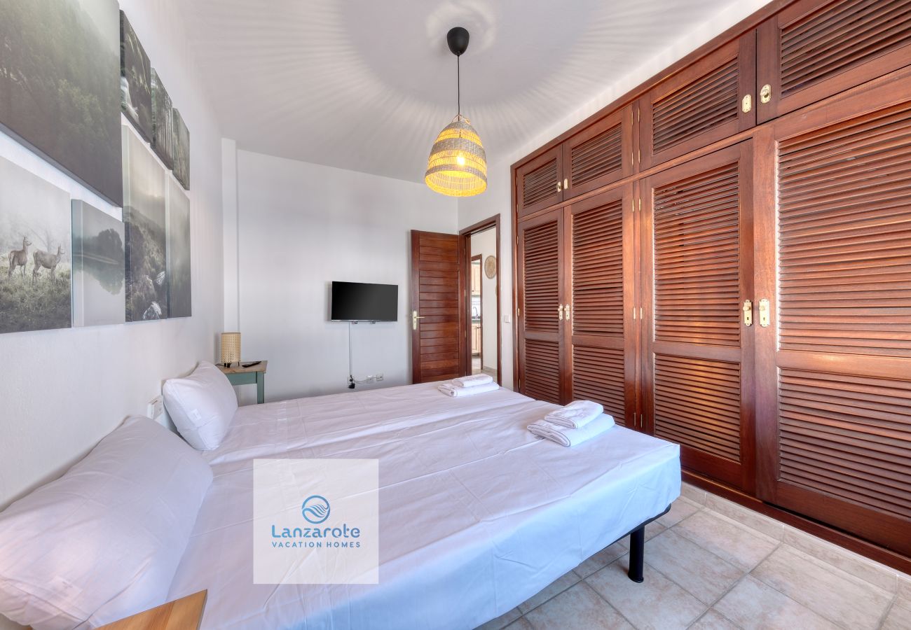 Ferienwohnung in Playa Blanca - Casa Bonica • Ocean Views • Beach 2 min • LVH