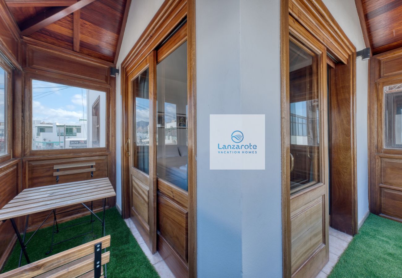 Ferienwohnung in Playa Blanca - Casa Bonica • Ocean Views • Beach 2 min • LVH