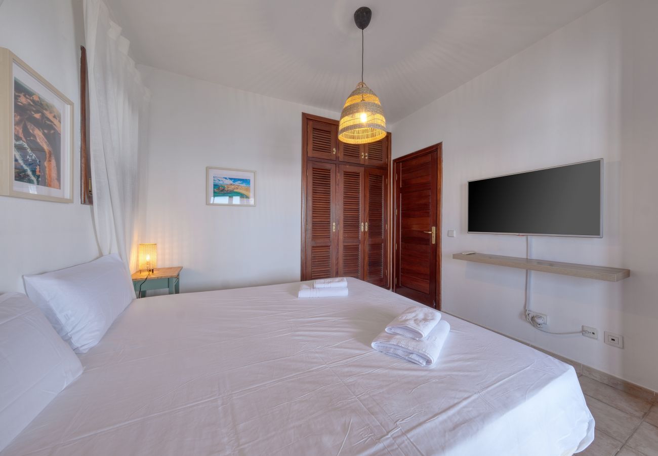 Ferienwohnung in Playa Blanca - Casa Bonica • Ocean Views • Beach 2 min • LVH