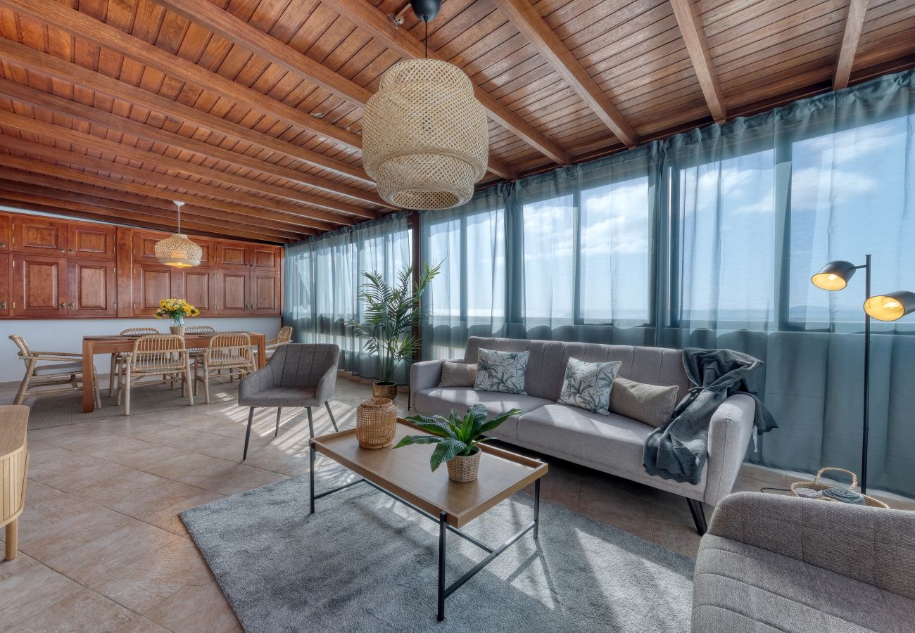 Ferienwohnung in Playa Blanca - Casa Bonica • Ocean Views • Beach 2 min • LVH