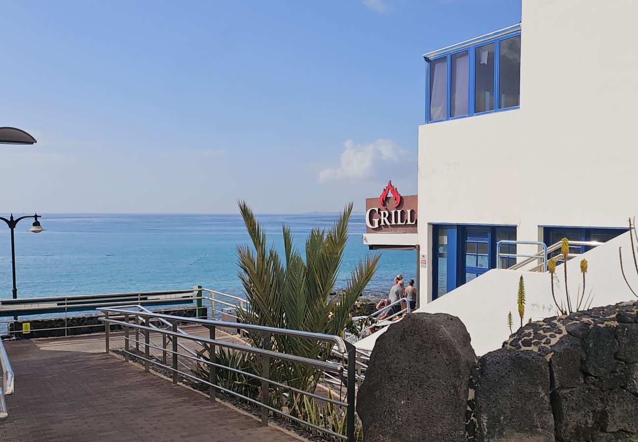 Ferienwohnung in Playa Blanca - Casa Bonica • Ocean Views • Beach 2 min • LVH
