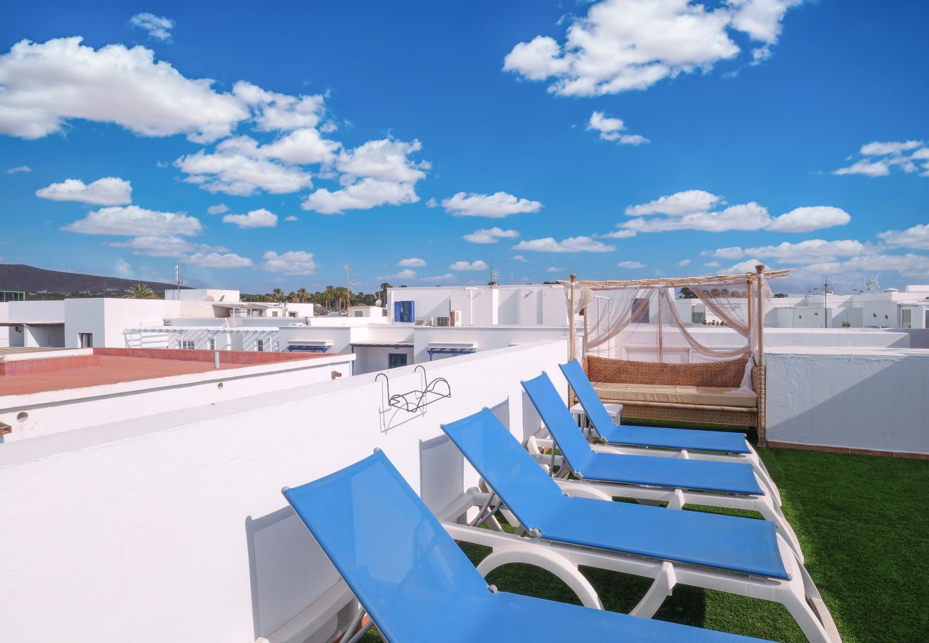 Ferienwohnung in Playa Blanca - Casa Bonica • Ocean Views • Beach 2 min • LVH