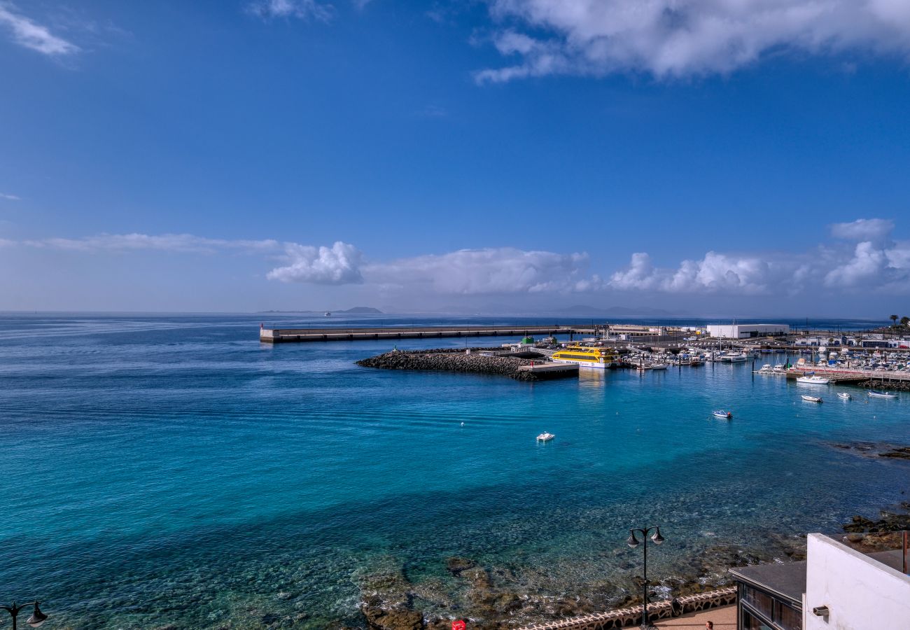 Ferienwohnung in Playa Blanca - Casa Bonica • Ocean Views • Beach 2 min • LVH