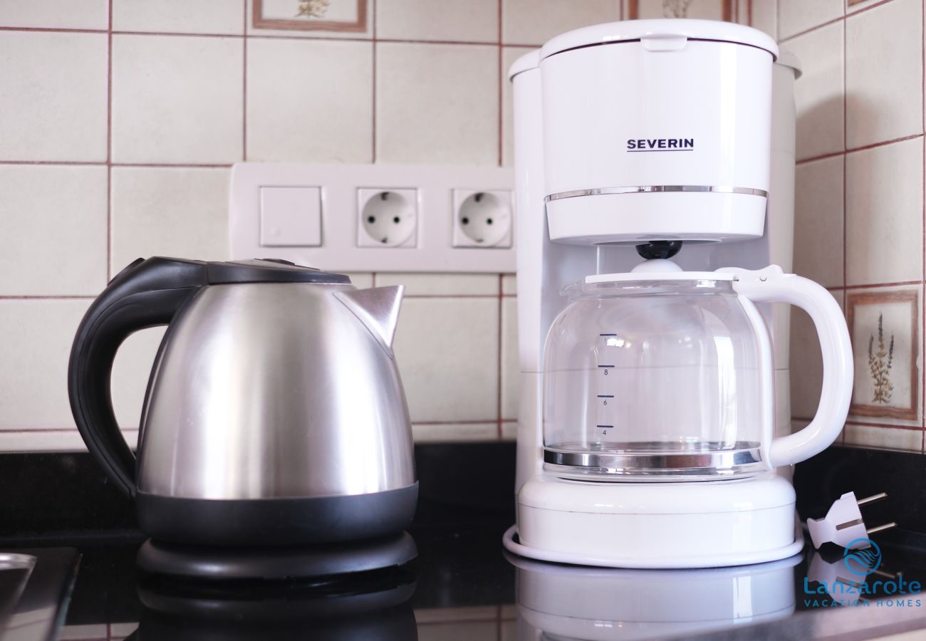 Ferienhaus in  Famara - Casa Buenavista 127- Pool- Sea View- LVH