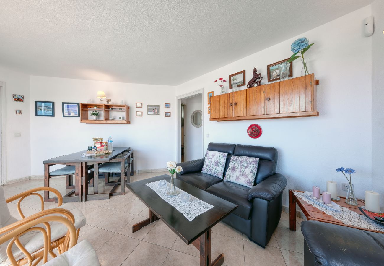 Ferienhaus in  Famara - Casa Buenavista 127 • Pool • Ocean views • Beach 2 min • LVH