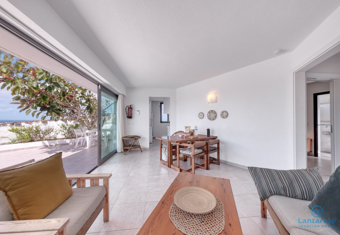 Ferienwohnung in  Famara - Canary Soul 90 • Ocean views • Beach 2 min • LVH