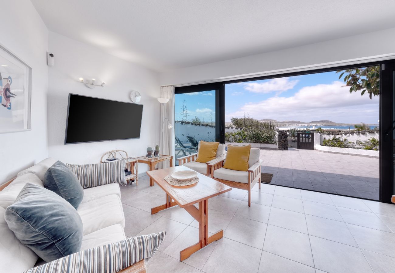 Ferienwohnung in  Famara - Canary Soul • Ocean views • Playa a 2 min • LVH