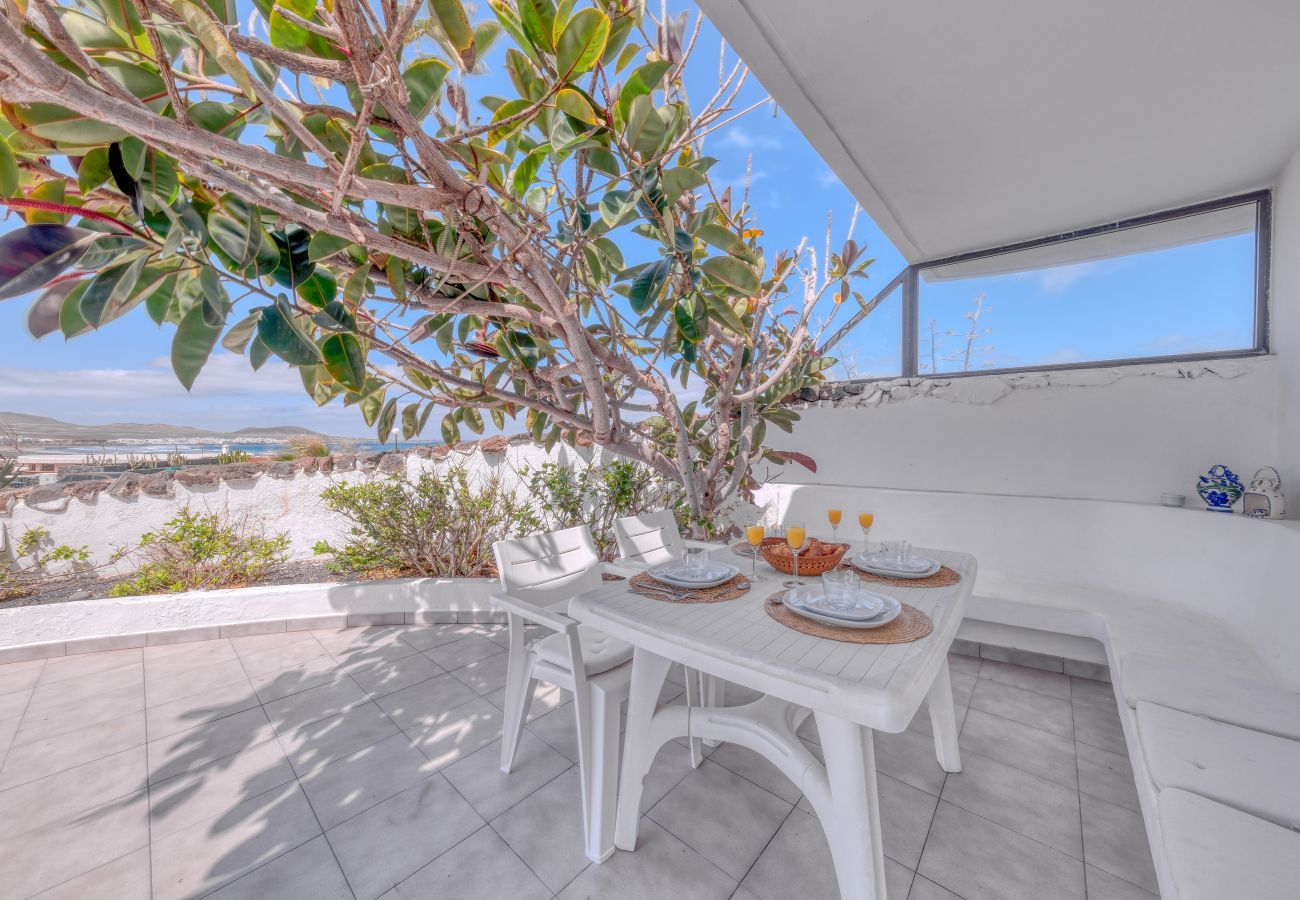 Ferienwohnung in  Famara - Canary Soul • Ocean views • Playa a 2 min • LVH