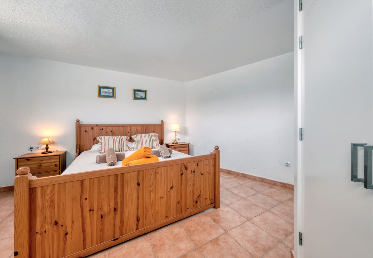 Ferienhaus in  Famara - Bungalow Famara 38- Olas del Risco