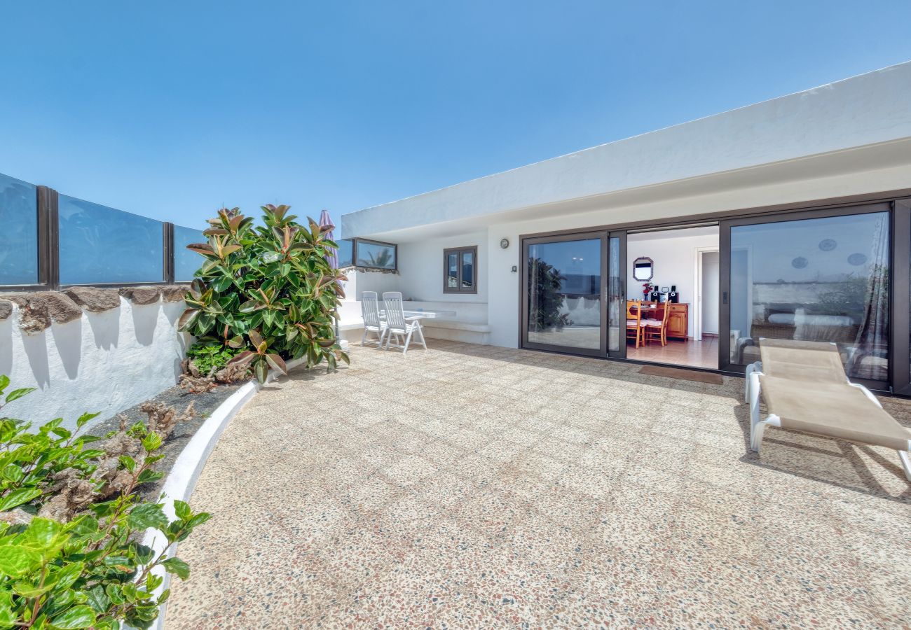 Ferienhaus in  Famara - Bungalow Famara 38- Olas del Risco