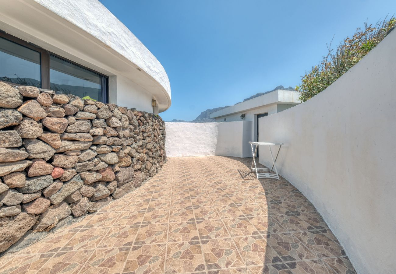 Ferienhaus in  Famara - Bungalow Famara 38- Olas del Risco