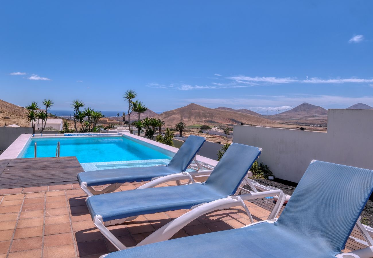 Villa in Nazaret - Villa El Erizo by Lanzarote Vacation Homes