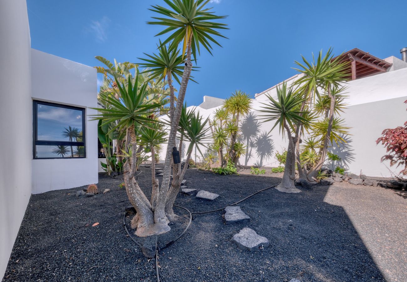 Villa in Nazaret - Villa El Erizo by Lanzarote Vacation Homes