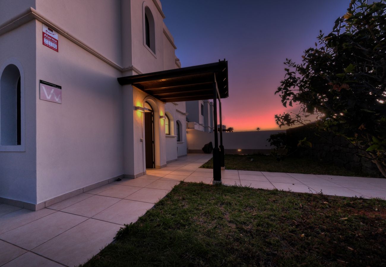 Ferienhaus in Playa Blanca - Casa Malvasía • Pool • 900M from the beach • LVH