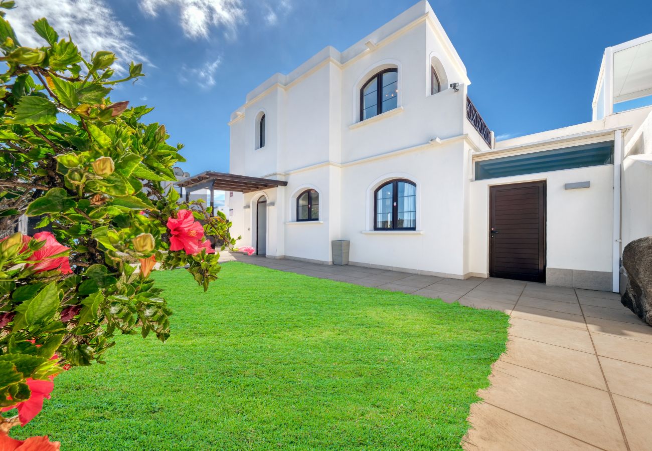Ferienhaus in Playa Blanca - Casa Malvasía • Pool • 900M from the beach • LVH