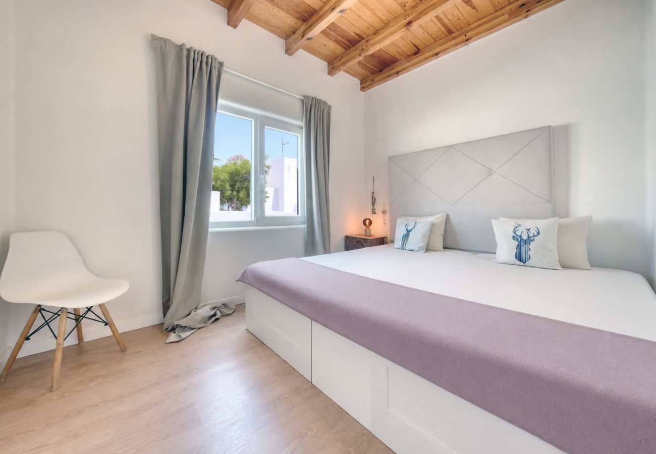 Ferienhaus in Costa Teguise - Chalet Emily - Alpine Chic• Jacuzzi • BBQ 