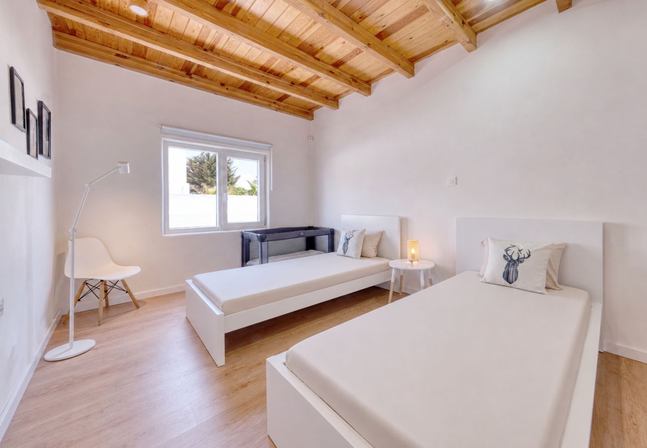 Ferienhaus in Costa Teguise - Chalet Emily - Alpine Chic• Jacuzzi • BBQ 