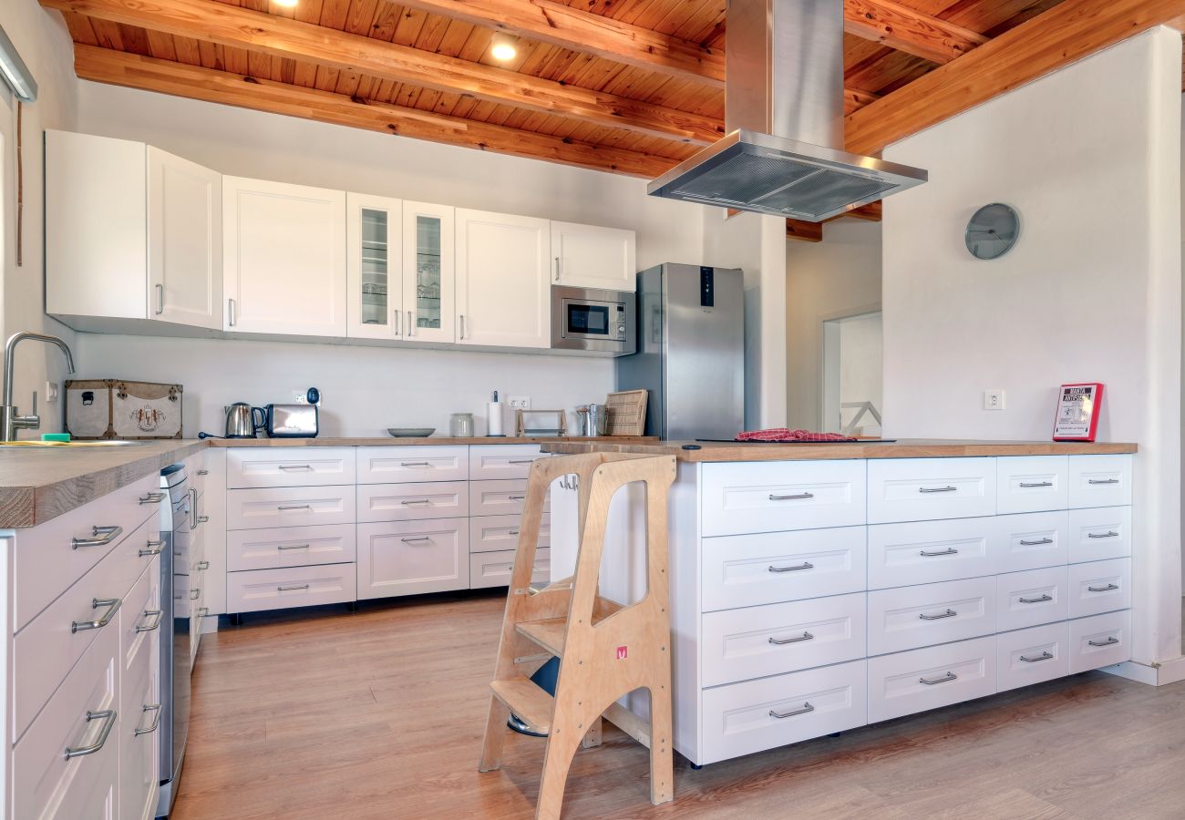 Ferienhaus in Costa Teguise - Chalet Emily - Alpine Chic• Jacuzzi • BBQ 