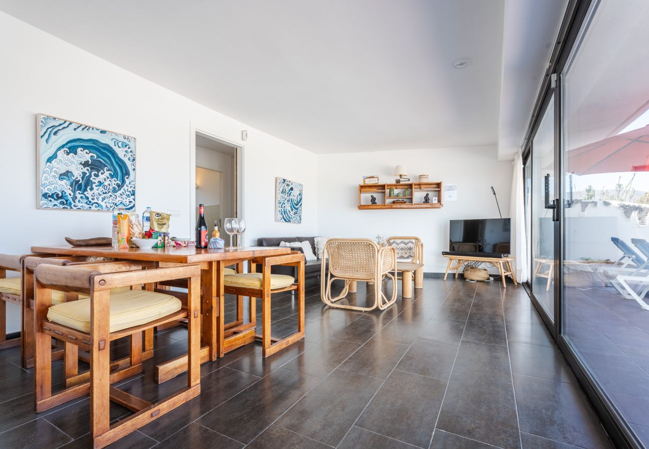 Ferienhaus in  Famara - Quicksand • Ocean views • Beach 1 min • LVH