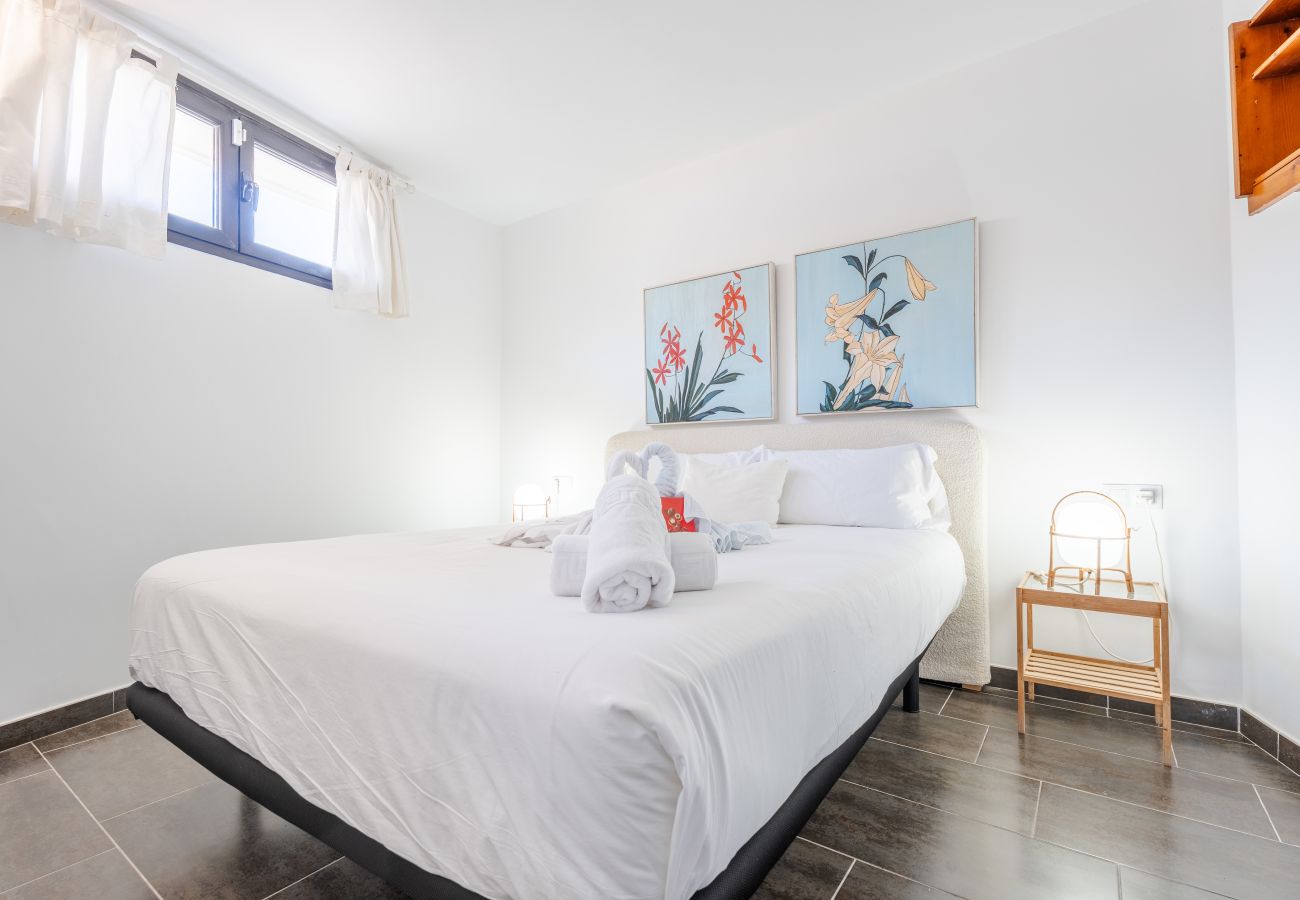 Ferienhaus in  Famara - Quicksand • Ocean views • Beach 1 min • LVH