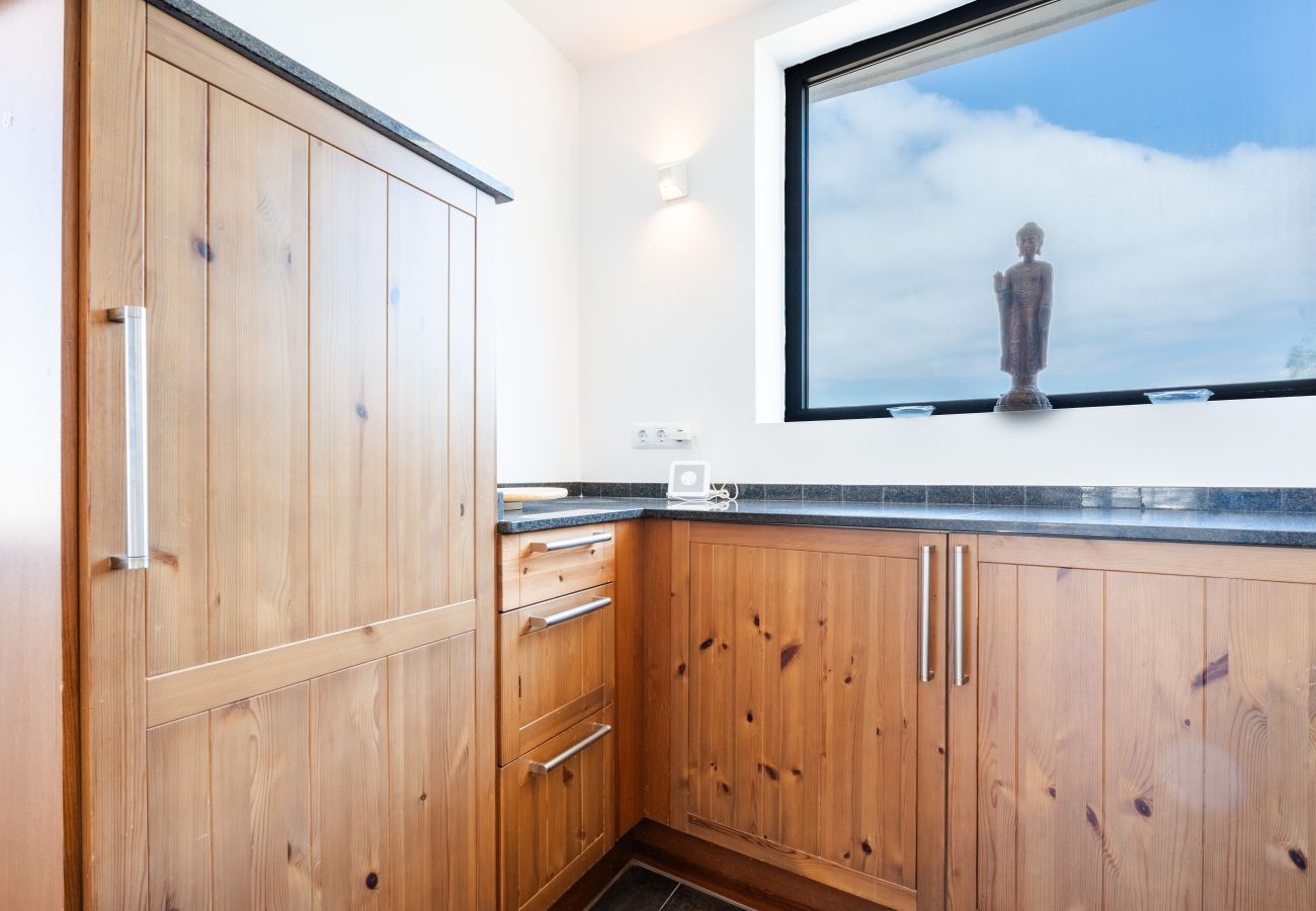 Ferienhaus in  Famara - Quicksand • Ocean views • Beach 1 min • LVH