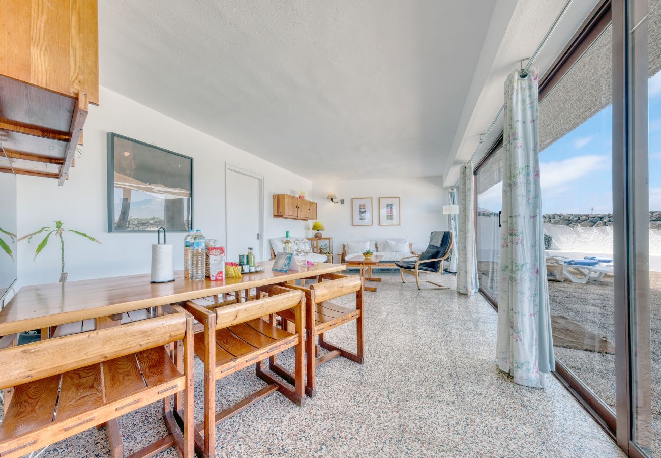 Ferienhaus in  Famara - First Line of  the Sea • Ocean views • Beach 1 min