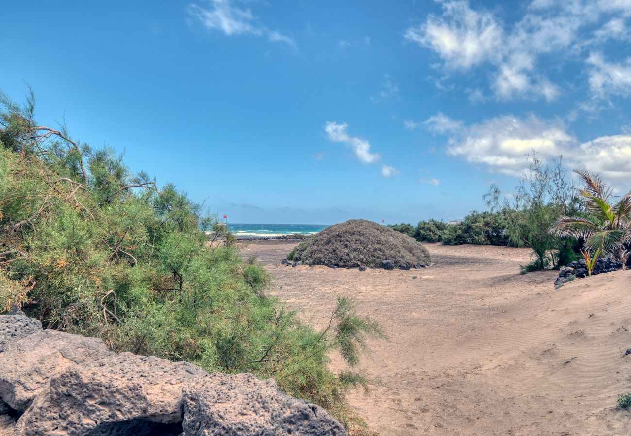 Ferienhaus in  Famara - First Line of  the Sea • Ocean views • Beach 1 min