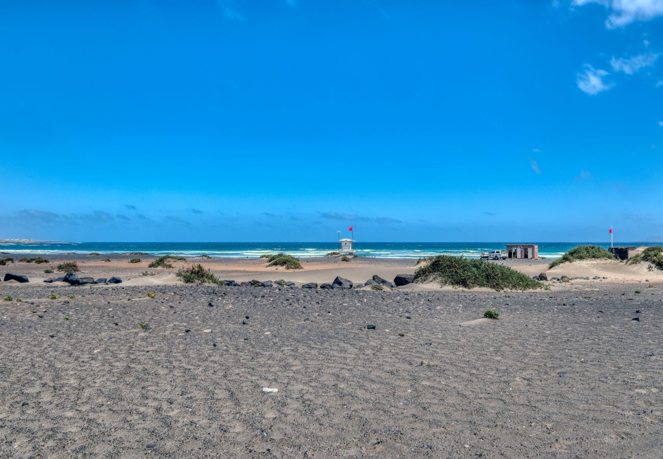 Ferienhaus in  Famara - First Line of  the Sea • Ocean views • Beach 1 min