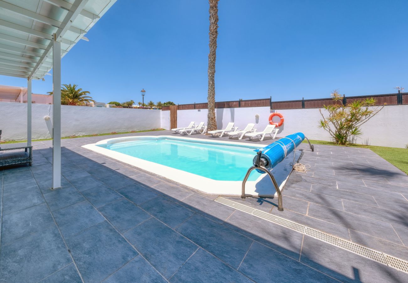 Ferienhaus in Puerto del Carmen - Villa Leona • Heated pool• BBQ