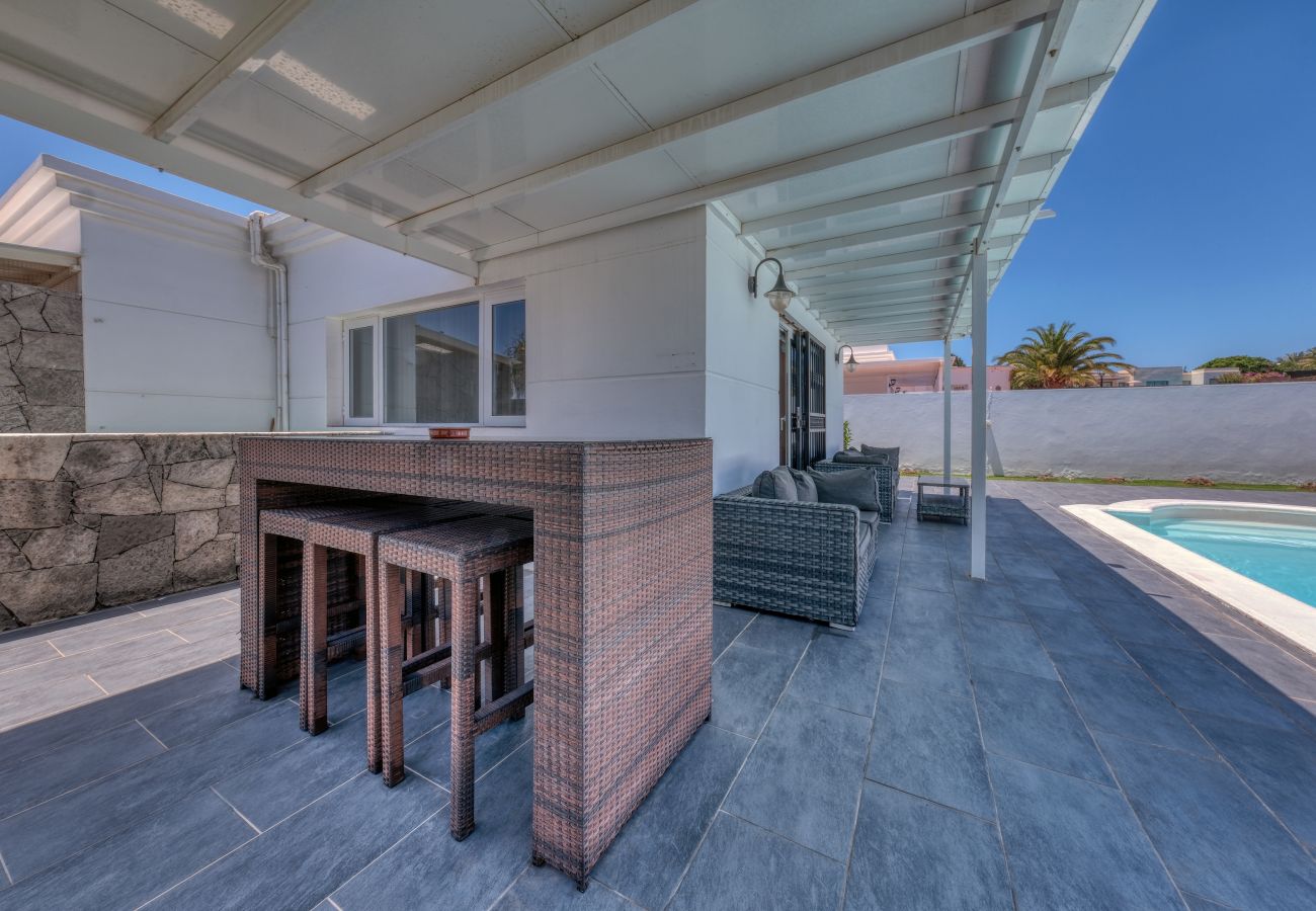 Ferienhaus in Puerto del Carmen - Villa Leona • Heated pool• BBQ
