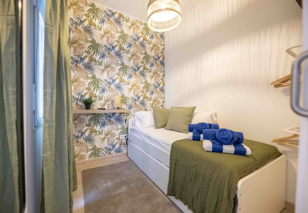 Ferienwohnung in Telde - Apartamento Salinetas Beach, 10m to the beach
