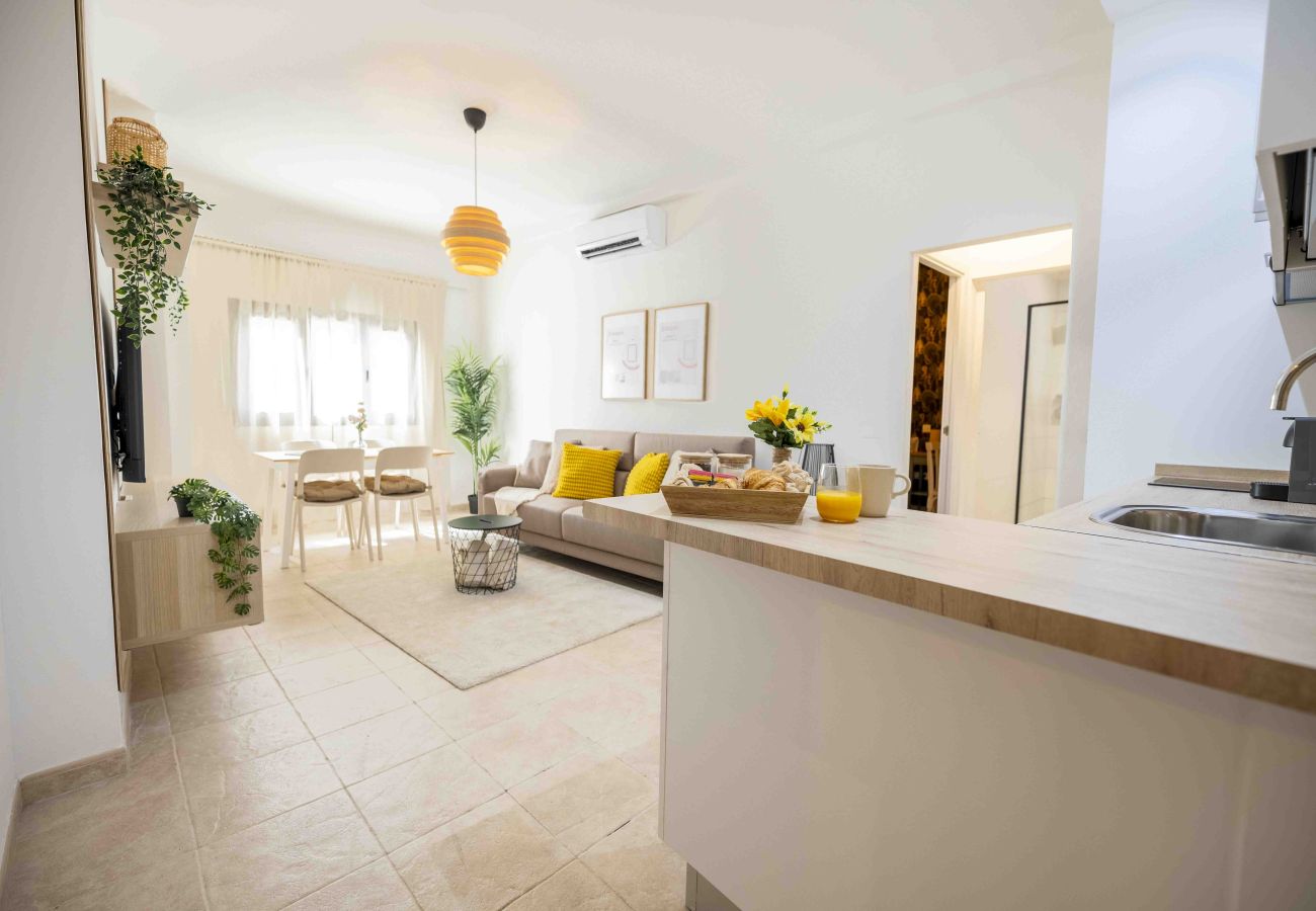 Ferienwohnung in Telde - Apartamento Salinetas Beach, 10m to the beach