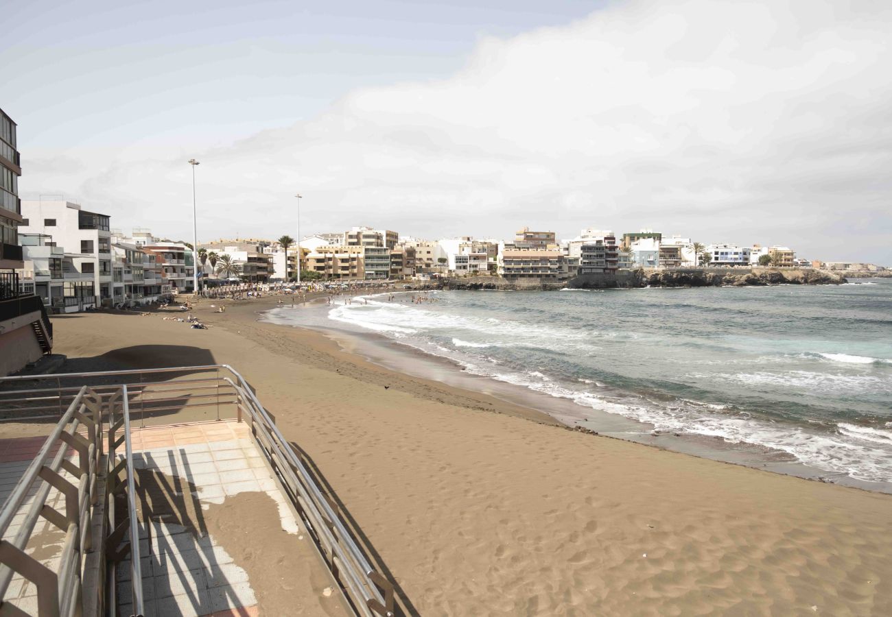 Ferienwohnung in Telde - Apartamento Salinetas Beach, 10m to the beach