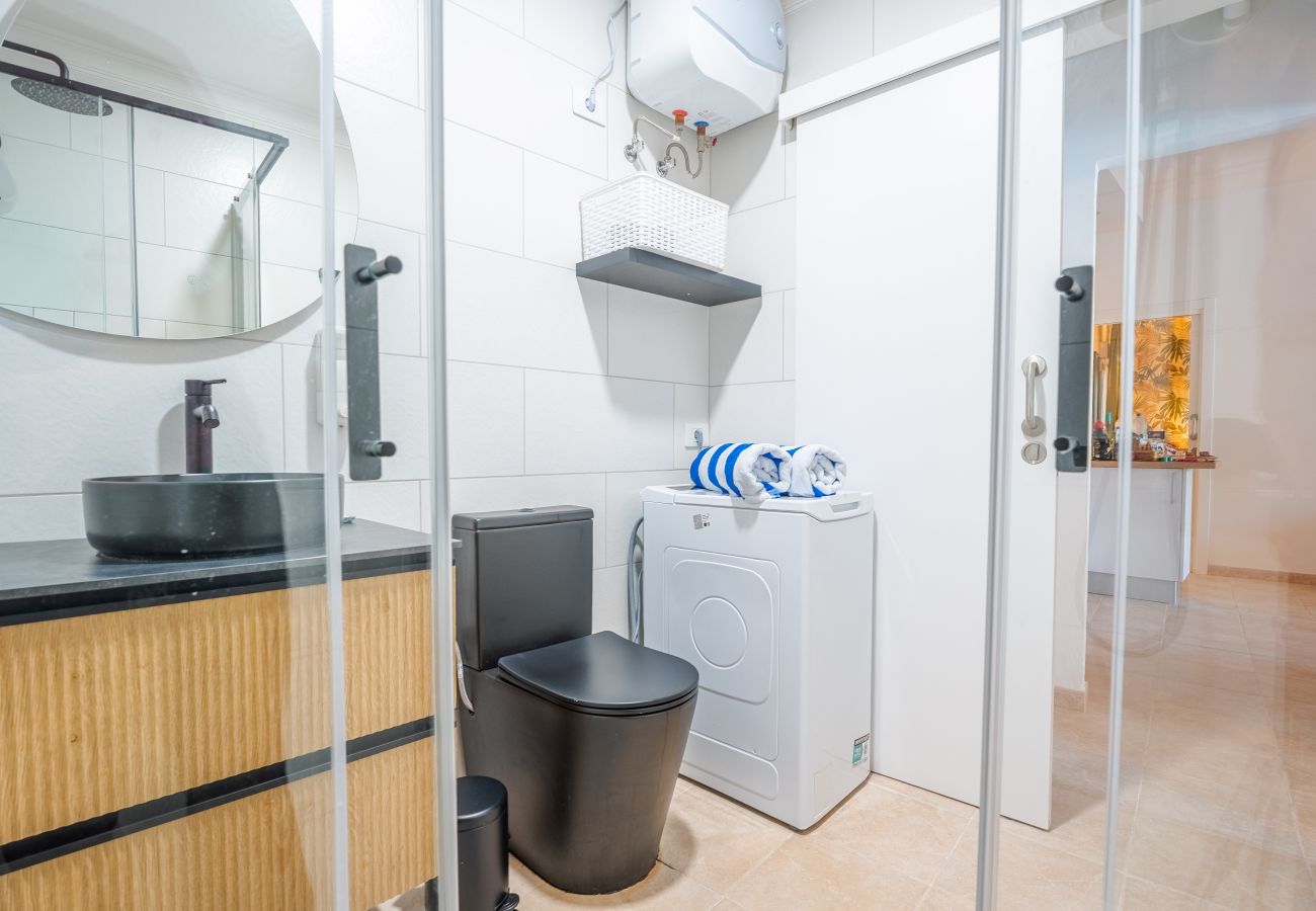 Ferienwohnung in Telde - Apartamento Salinetas Beach, 10m to the beach