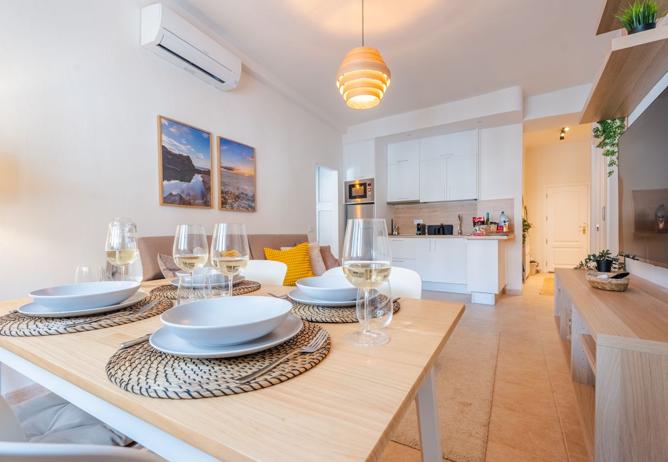 Ferienwohnung in Telde - Apartamento Salinetas Beach, 10m to the beach