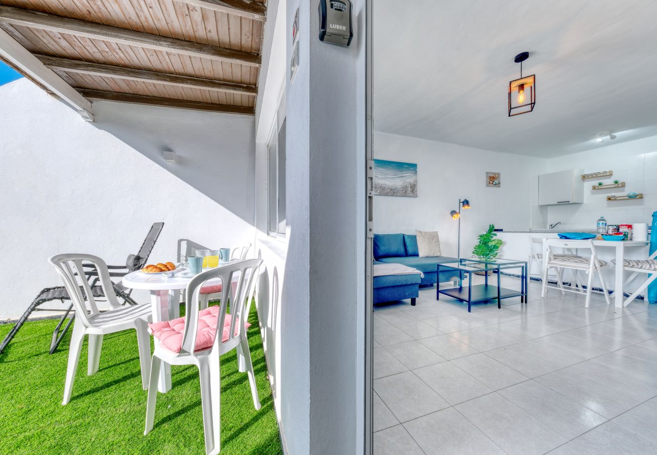 Apartment in Puerto del Carmen - Suite Helios-  500M from the beach By LVH