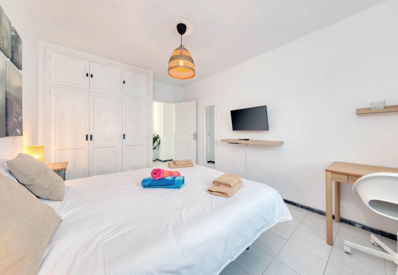 House in Puerto del Carmen - Atassara House - 500M to the Beach By LVH