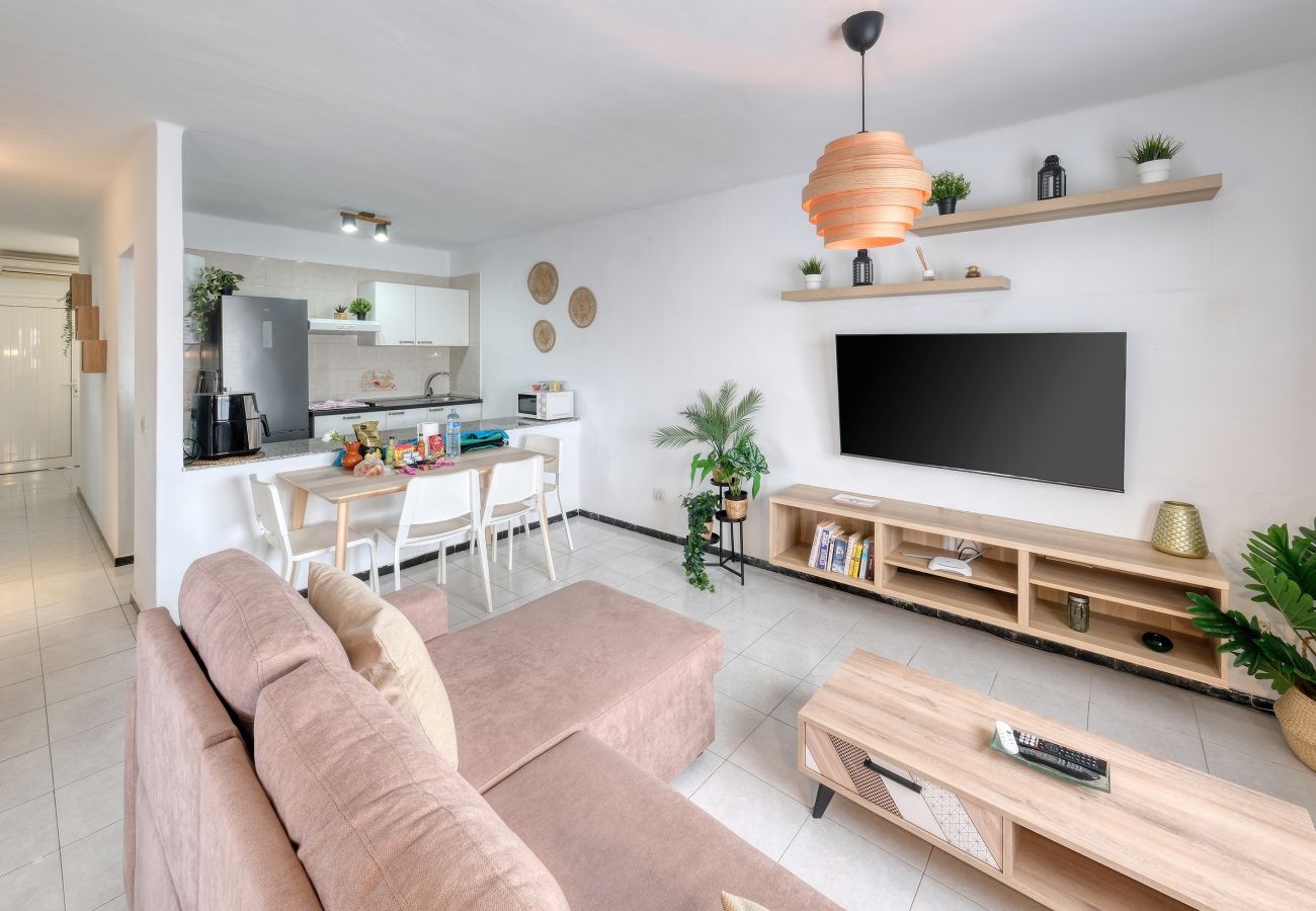 House in Puerto del Carmen - Atassara House - 500M to the Beach By LVH