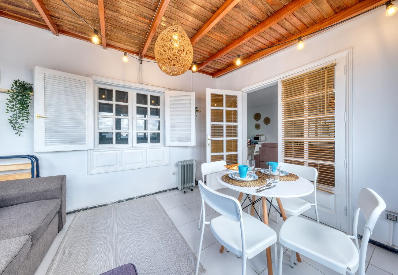 House in Puerto del Carmen - Atassara House - 500M to the Beach By LVH