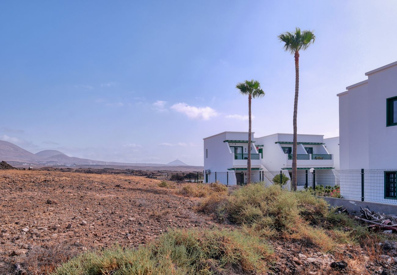 Apartment in Puerto del Carmen - Suite Cozy - 400M from the beach By LVH