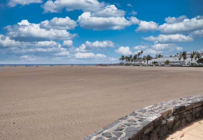 House in Puerto del Carmen - Casa Eva - Private Pool, BBQ & Free Parking By Lanzarote Vacation Homes House in Puerto del Carmen - Casa Eva - Private Pool, BBQ & Free Parking By Lanzarote Vacation Homes