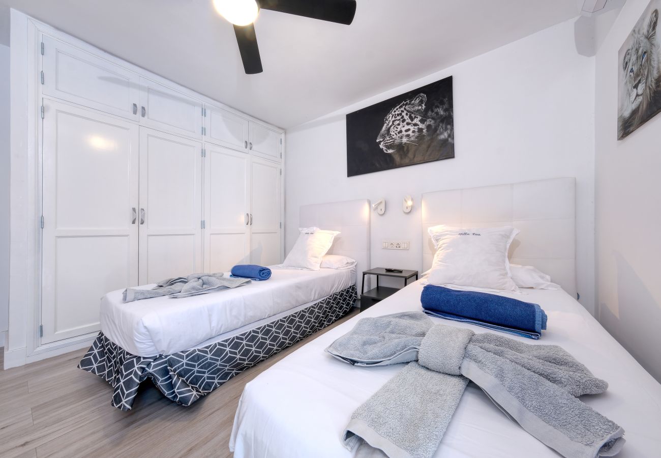 House in Puerto del Carmen - Casa Eva - Private Pool, BBQ & Free Parking By Lanzarote Vacation Homes House in Puerto del Carmen - Casa Eva - Private Pool, BBQ & Free Parking By Lanzarote Vacation Homes